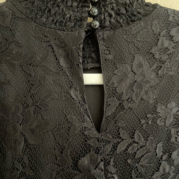 Bebop Long Sleeve Lace Dress - Picture 4 of 6